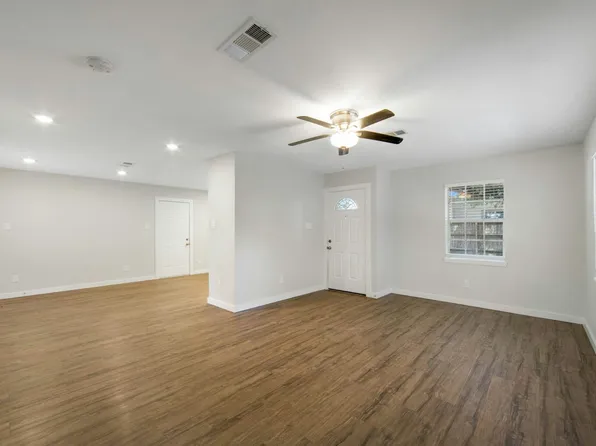 1820 Pine Village Dr #1822, Houston, TX 77080