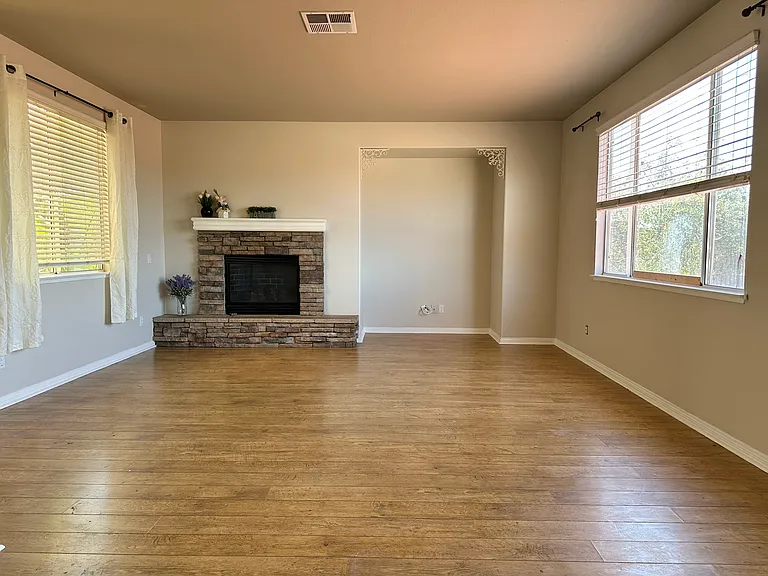 33854 Channel St — Photo 9