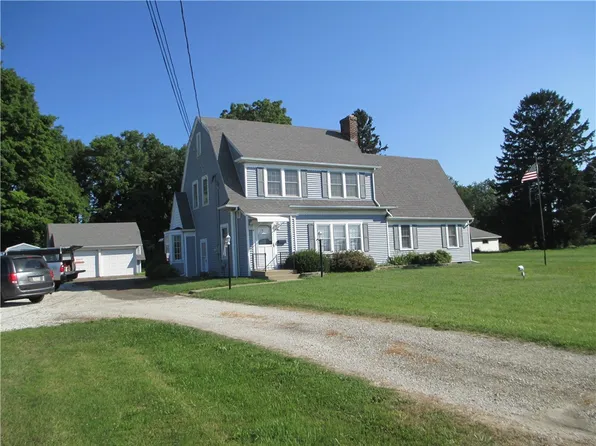 8918 W Ridge Rd, Girard, PA 16417