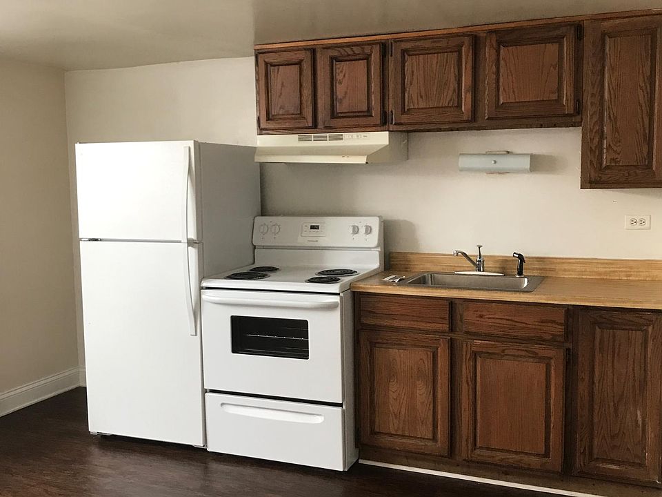 1st image of 3841 Ivanhoe Ct APT D