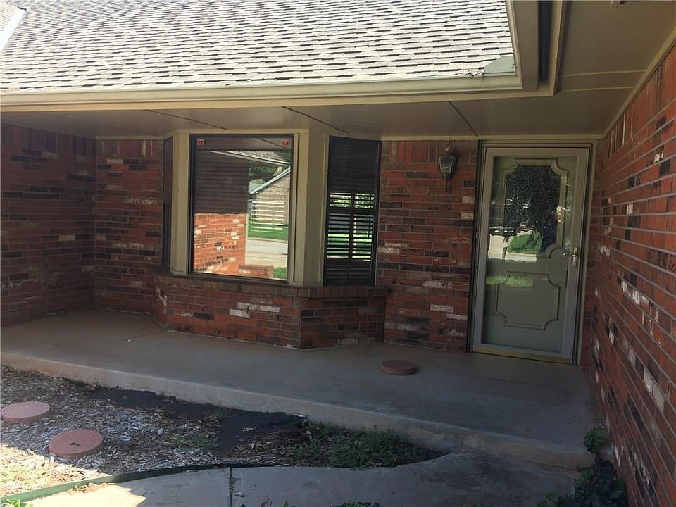 2nd image of 10013 Saint Helens Dr