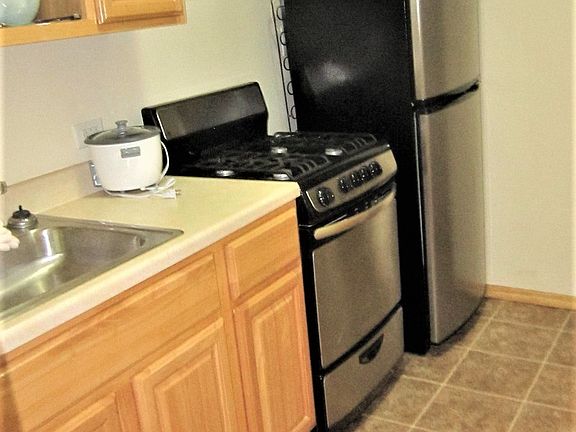 3rd image of 237 E 28th St APT 3B