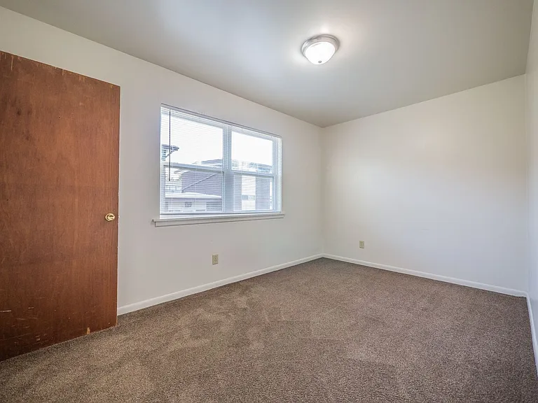 Campus View Apartments — Photo 73
