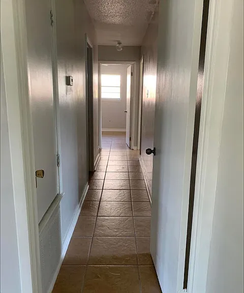 830 Lakewood Pl — Photo 3