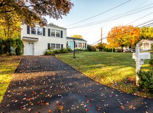 12 Mary Ln, Riverside, CT 06878