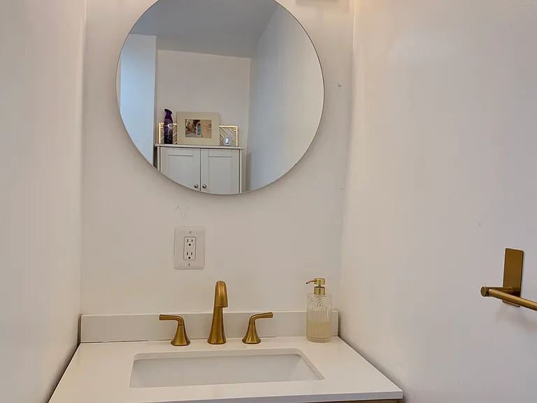 12 Heath St #1 — Photo 9