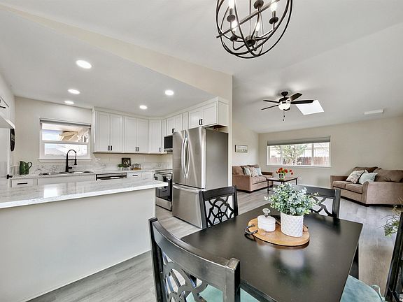 4th image of 609 Patricia Ct
