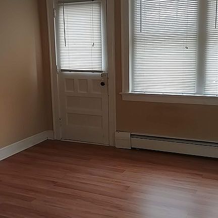 1 Bed Rm 1st Fl LR Front Dor