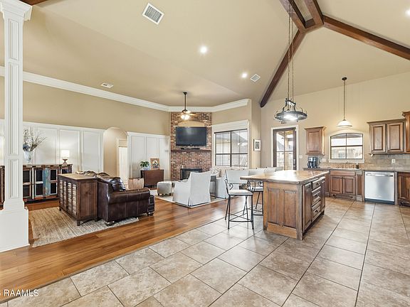 5th image of 109 Thomas Oak Dr