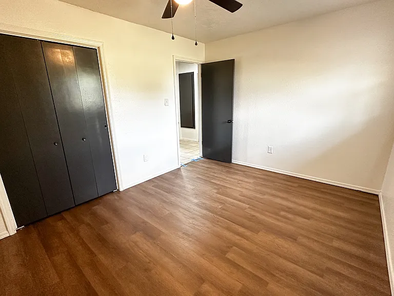 1616 SW B Ave #C — Photo 13