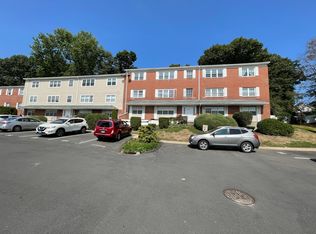 50 Greenhouse Rd UNIT 58C, Bridgeport, CT 06606
