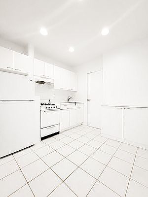 2nd image of 224 E 81st St APT 4A