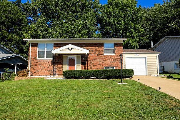 1st image of 5247 Ville Maria Ln