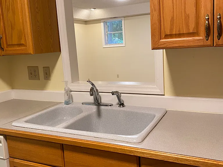 822 Ward St — Photo 11