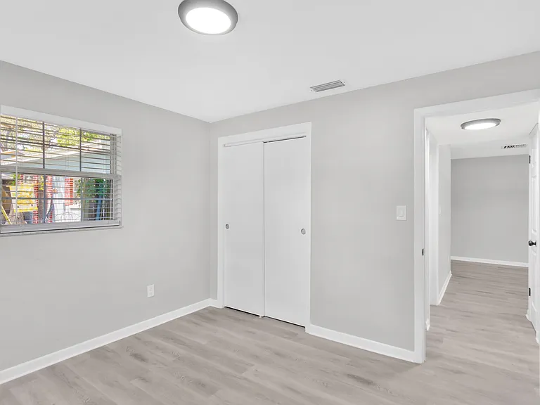 1354 Tioga Ave — Photo 9