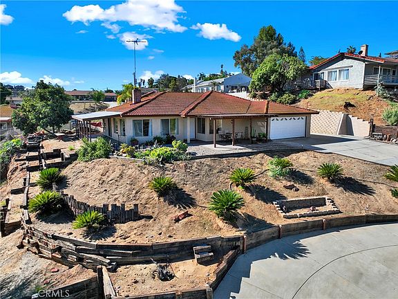 3rd image of 14135 El Mesa Dr