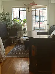 Rented by R New York