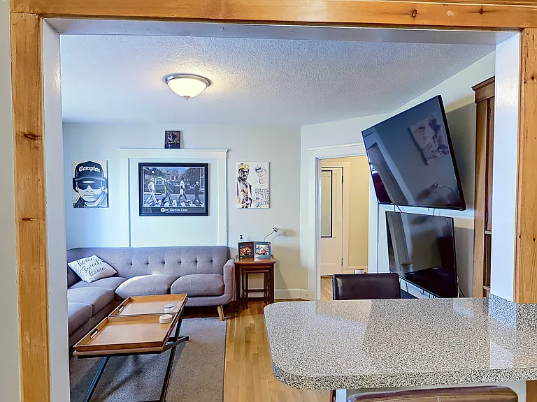 146 Sycamore St #1 — Photo 4