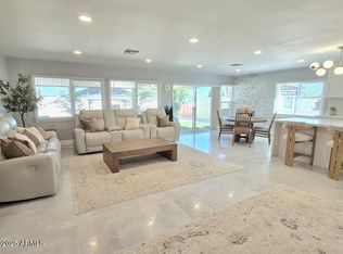 2848 E Turquoise Dr, Phoenix, AZ 85028