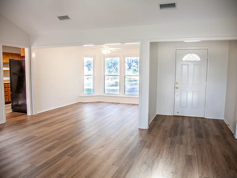 222 Sisterdale Rd — Photo 11