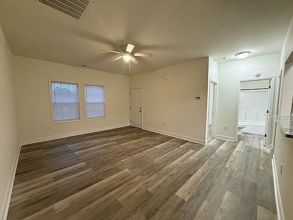 3rd image of 113 W Langdon Ave Unit 1