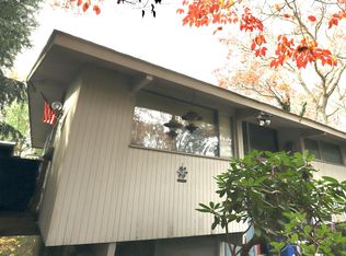 36 Periwinkle Ln, Mashpee, MA 02649