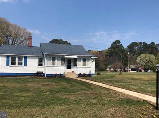 38150 Beach Rd, Coltons Point, MD 20626