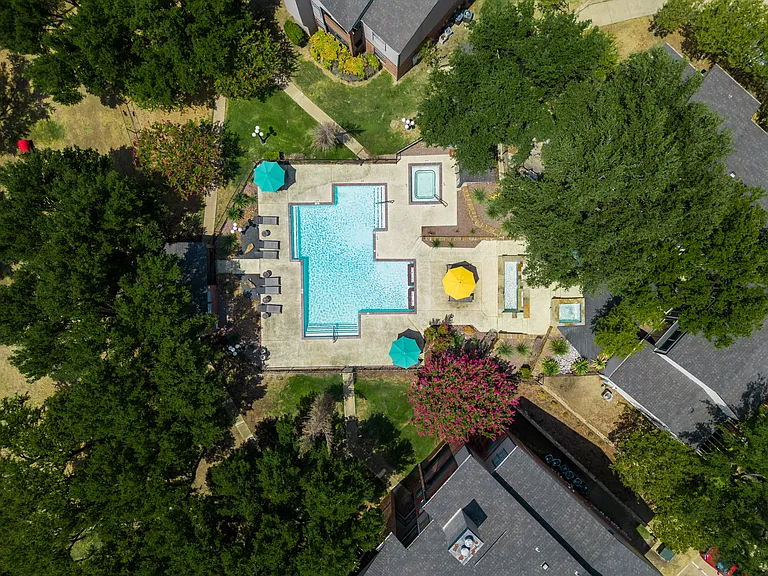 Trinity Apartments — Photo 10
