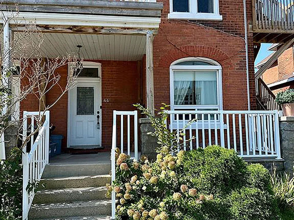 44 Toronto St #3