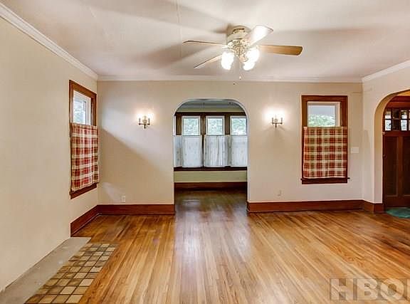 5th image of 824 Cory St
