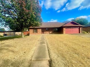 925 42nd St SW, Paris, TX 75460