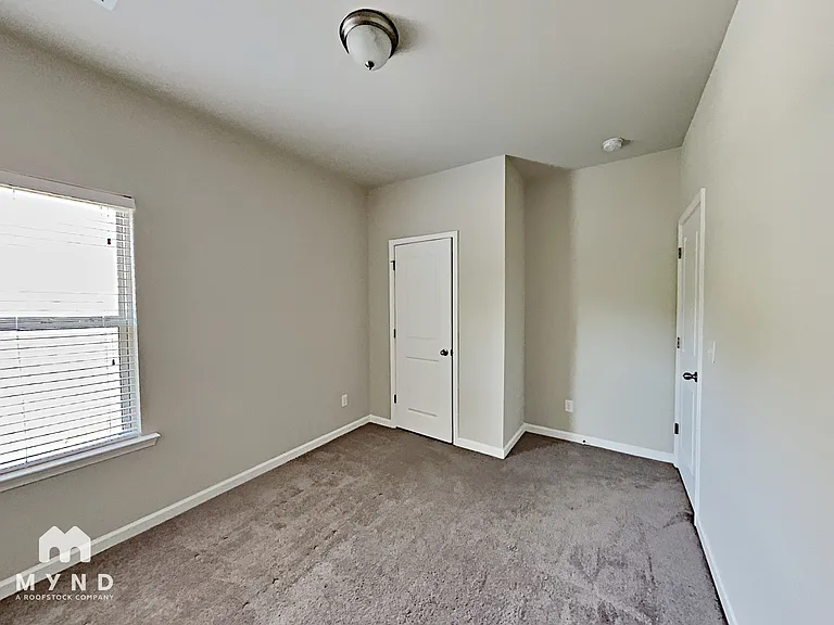 218 Hardy Water Dr — Photo 13