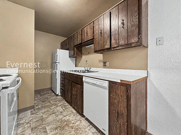 16359 W 10th Ave — Photo 5