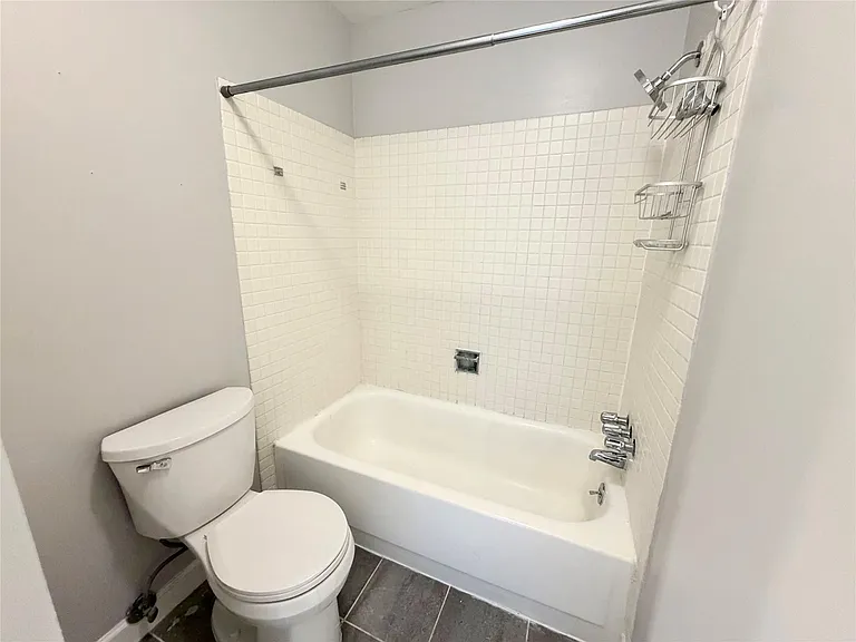 2405 Torquay Ave #207 — Photo 10