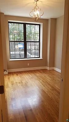 Rented by EXR | media 12