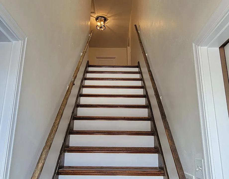 Entry Stairwell