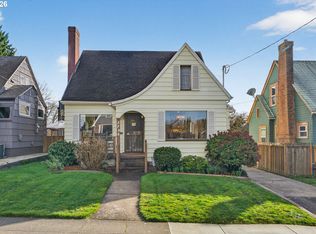 2704 SE Harrison St, Portland, OR 97214