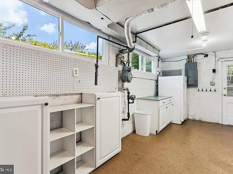6916 Southridge Dr — Photo 43