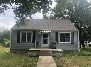 205 N Chestnut St, Earl Park, IN