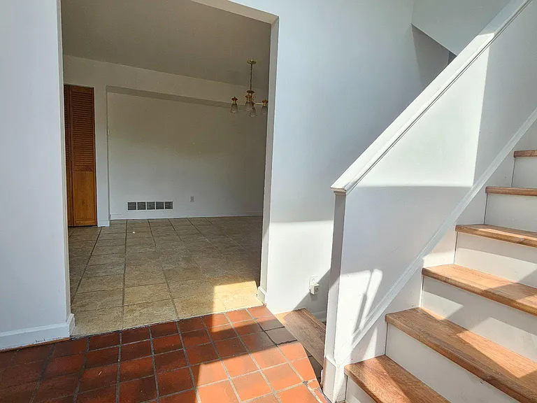 117 Hamlet Dr — Photo 8