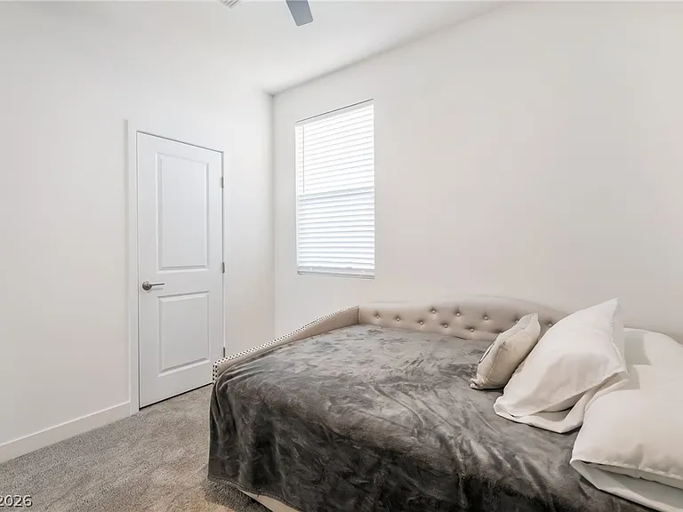 670 Tranquil Bay Ct — Photo 27