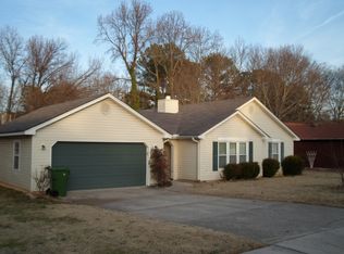 1068 Sandy Springs Rd NW, Huntsville, AL 35806