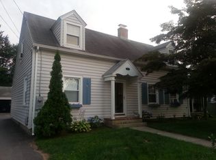 129 Maple Ave, Windsor, CT 06095