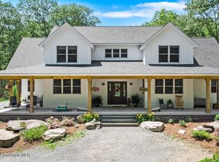 452 Summit Woods Rd, Roaring Brook Township, PA 18444