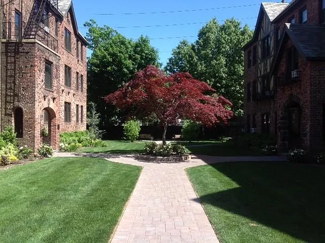 Fairfield Courtyard at Woodmere — Photo 12