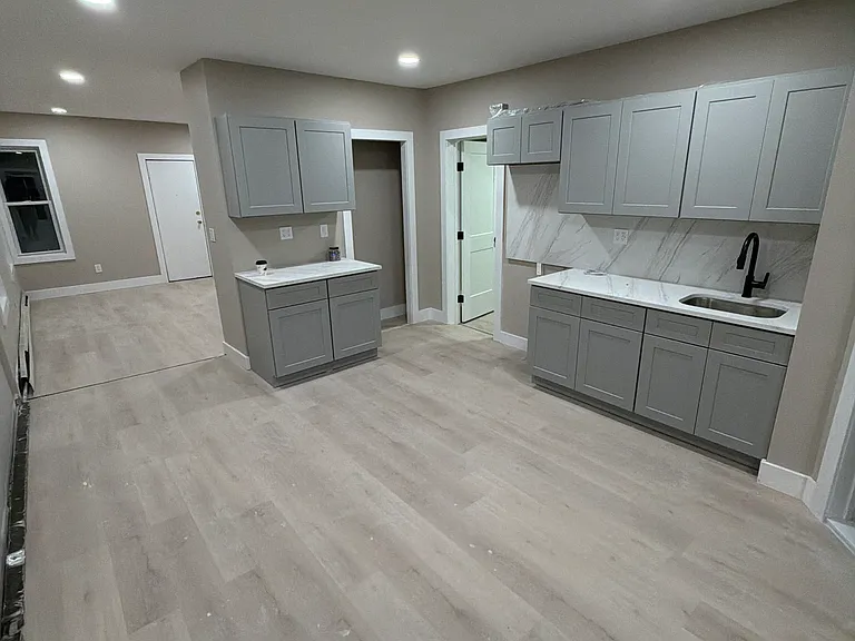 48 Jasper St #2 — Photo 11