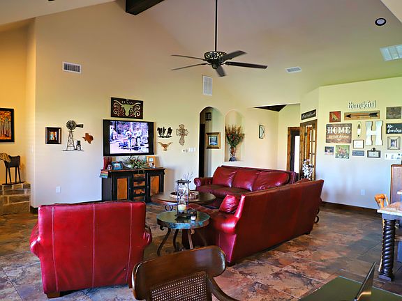 3rd image of 5225 Whispering Oaks Ln