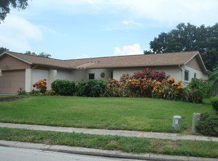 2823 Oak Tree Ln, Palm Harbor, FL 34684