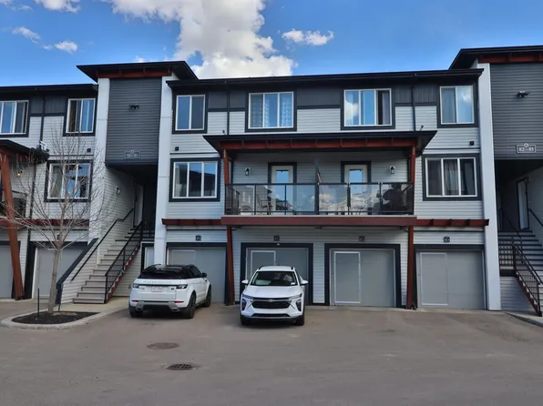 446 Allard Blvd SW #81, Edmonton, AB T6W 3S7