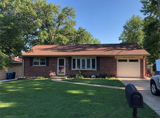 10954 Vargas Dr, Saint Louis, MO 63123